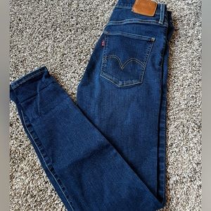 Levi’s Mile High Super Skinny